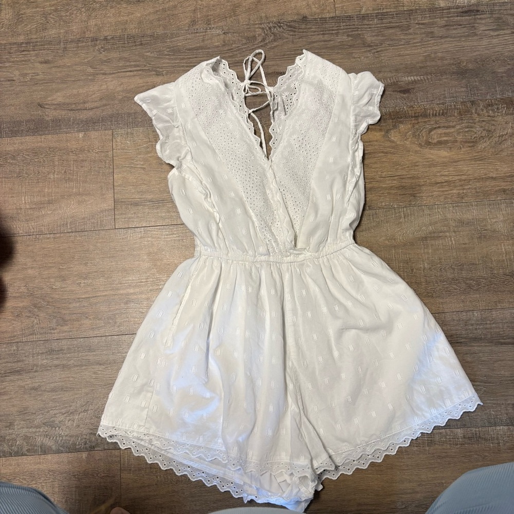 American Eagle Outfitters White Eyelet Lace Top